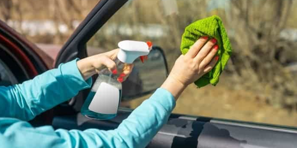 How to Remove Streaks from Car Windows in 6 Easy Steps