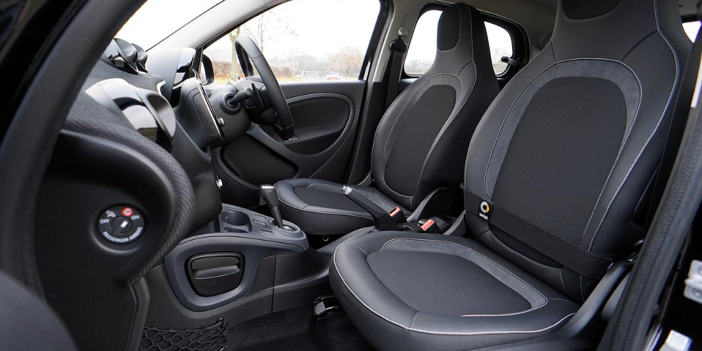 Clean your car seats thoroughly with these quick tips!